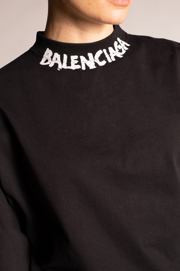 Balenciaga neck discount